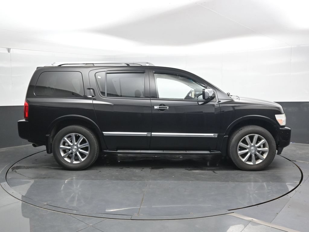 Used 2010 INFINITI QX56 4WD w/ Technology Pkg image 4