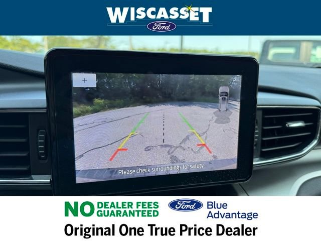 Certified 2022 Ford Explorer XLT w/ Equipment Group 202A image 10