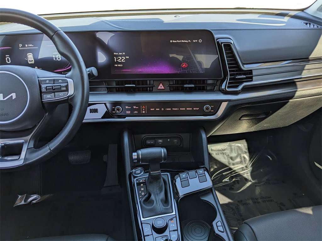 Certified 2025 Kia Sportage EX image 17