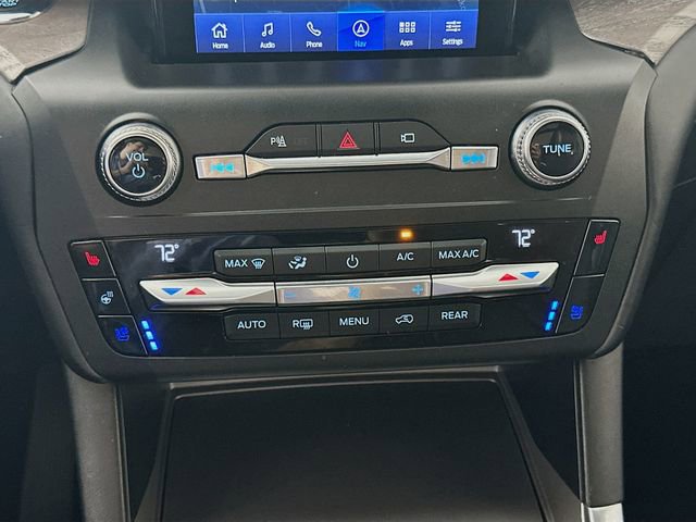 Used 2020 Ford Explorer Platinum w/ Premium Technology Package image 16