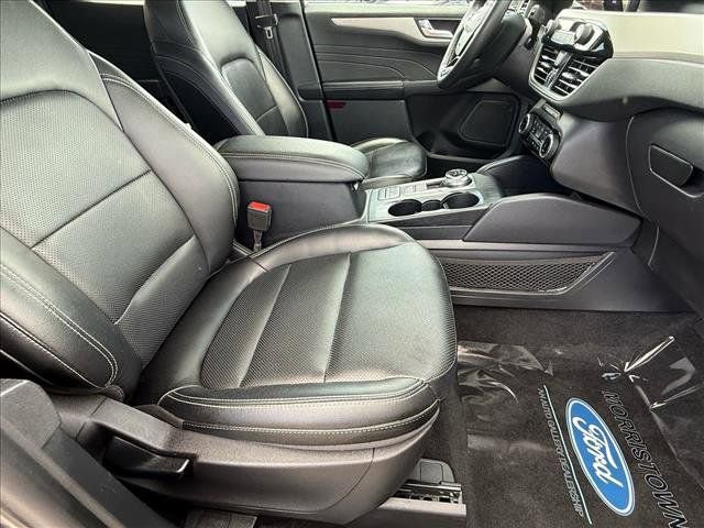 Used 2022 Ford Escape SEL AWD/4WD image 9
