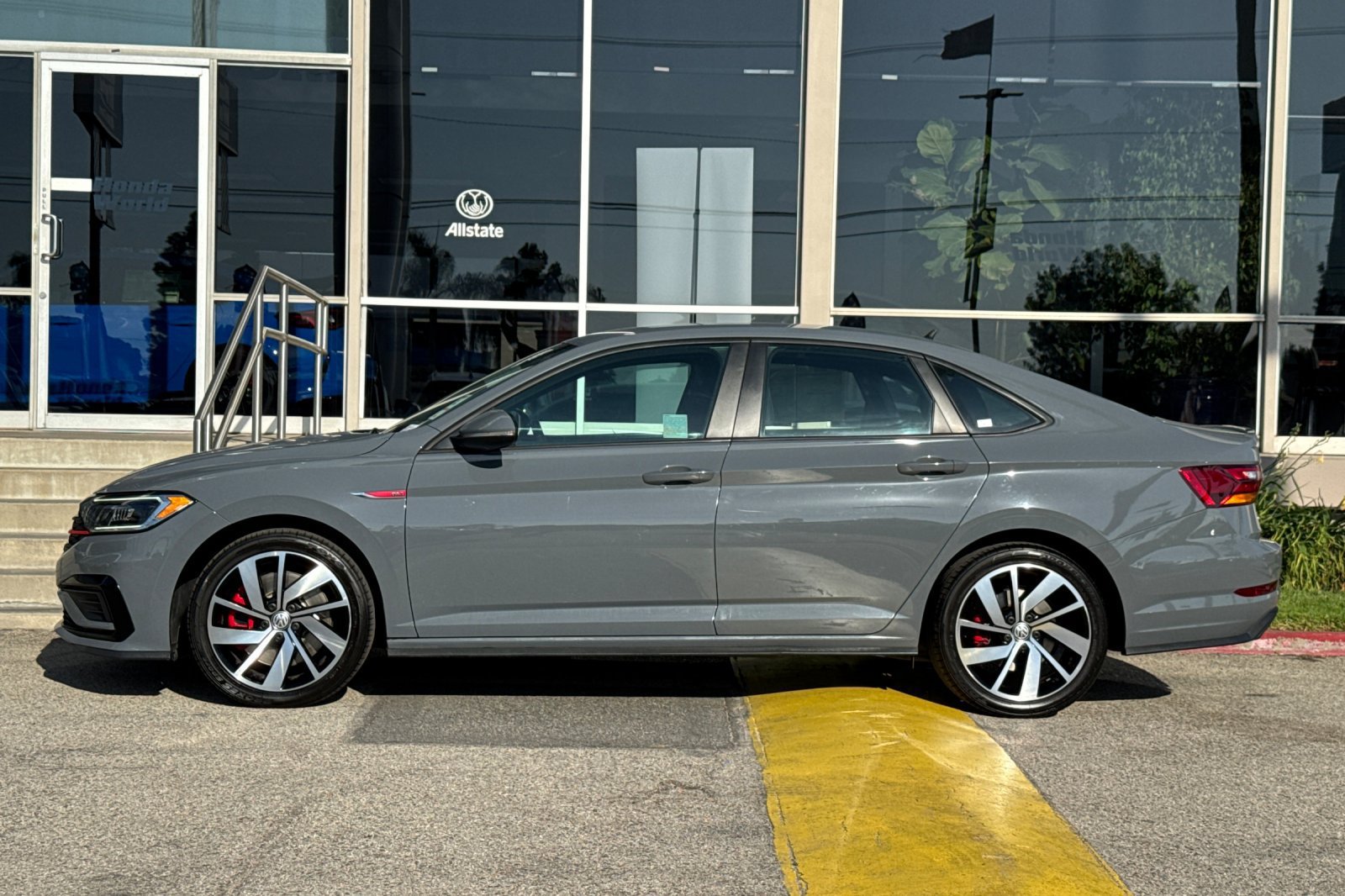 Used 2019 Volkswagen Jetta GLI FWD image 7