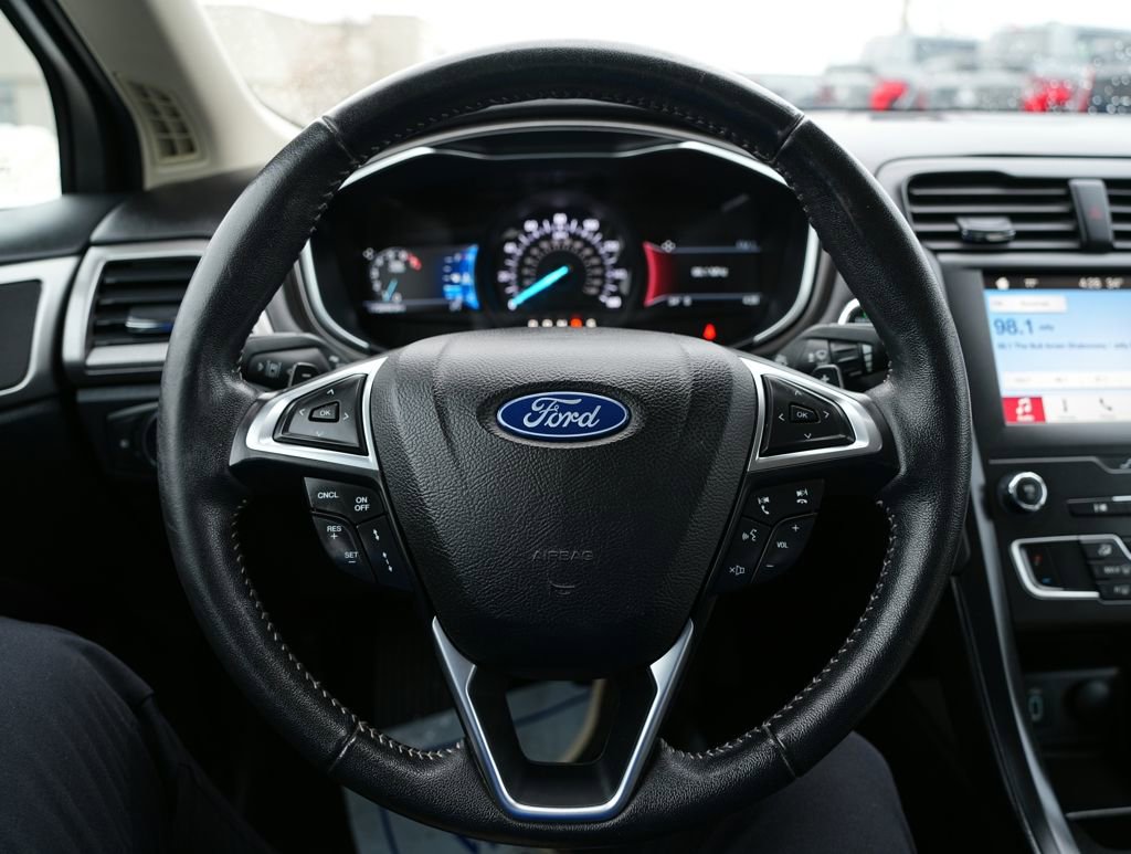 Used 2019 Ford Fusion SE w/ Equipment Group 151A image 11