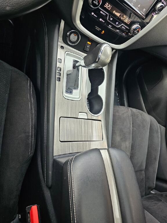 Used 2015 Nissan Murano SV AWD/4WD image 29