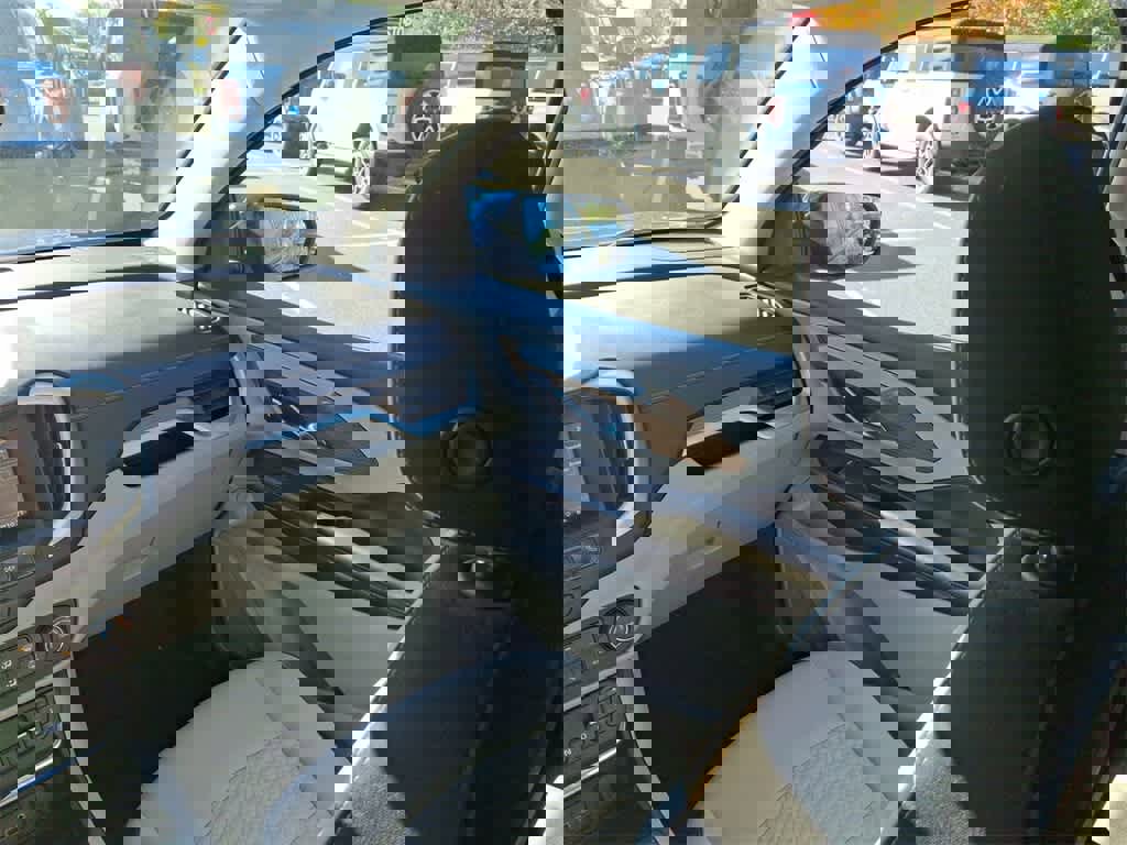 Used 2020 GMC Terrain SLE image 11