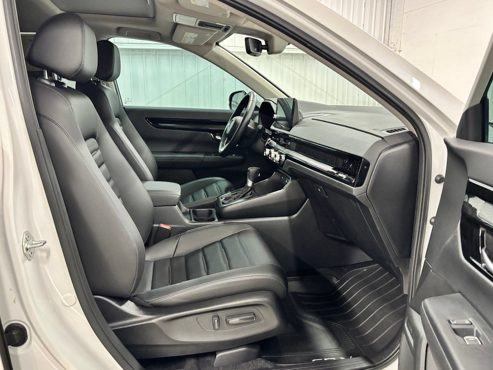 Used 2025 Honda CR-V EX-L image 22