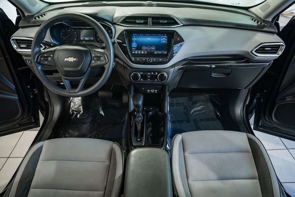Used 2021 Chevrolet TrailBlazer LT w/ Convenience Package image 23