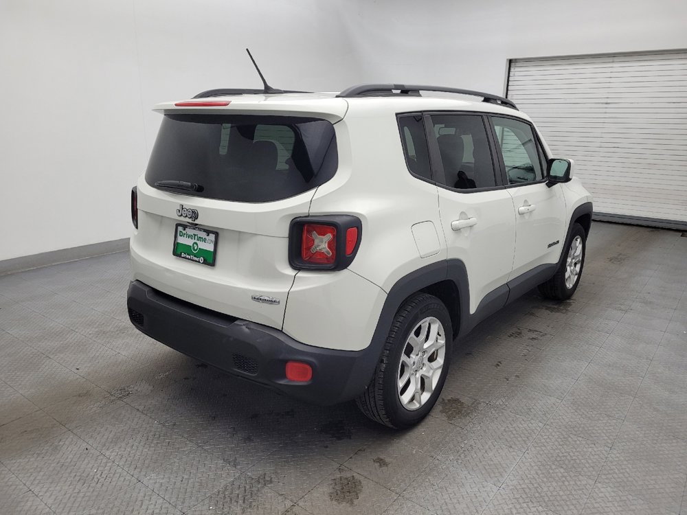 Used 2017 Jeep Renegade Latitude w/ Popular Equipment Group image 9