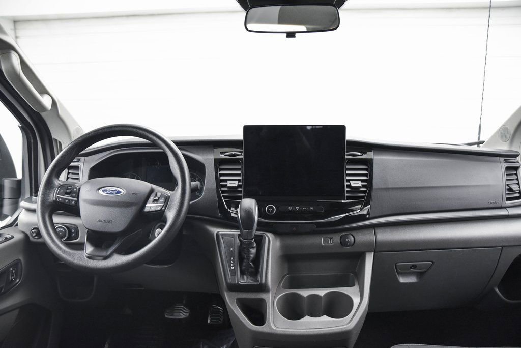 Used 2023 Ford Transit 350 XLT image 22