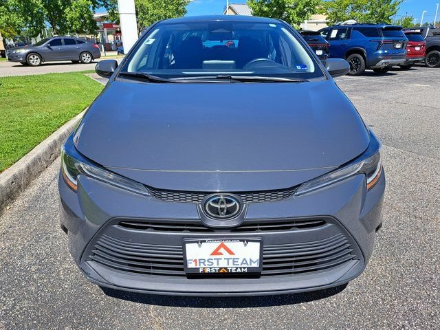 Used 2024 Toyota Corolla LE FWD image 3