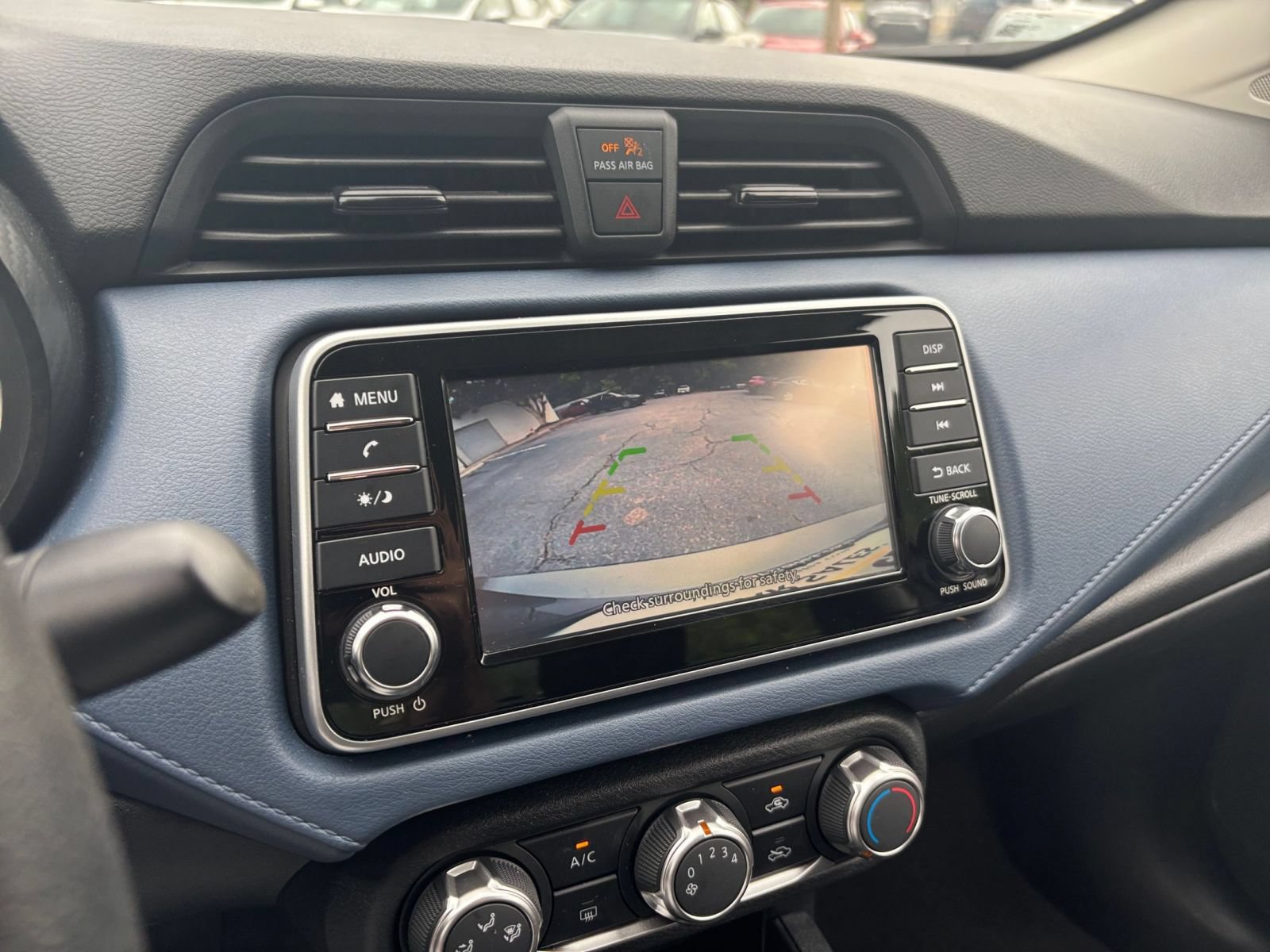 Used 2025 Nissan Versa SV FWD image 20