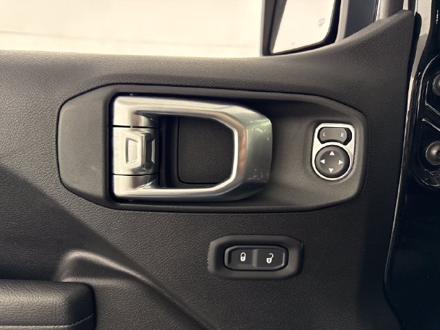 Used 2023 Jeep Wrangler Unlimited Sport AWD/4WD image 25