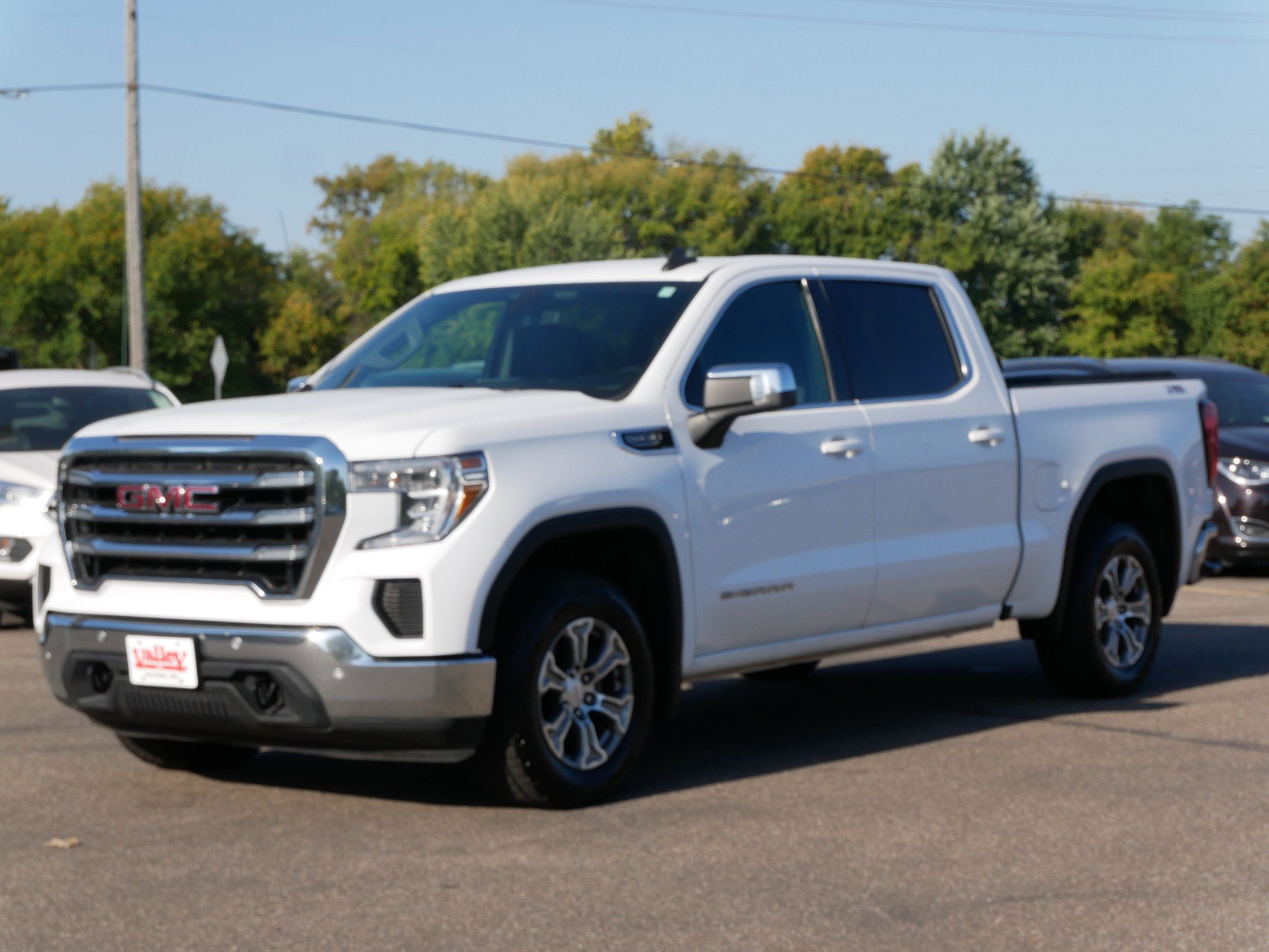 Used 2020 GMC Sierra 1500 SLE w/ SLE Value Package image 3