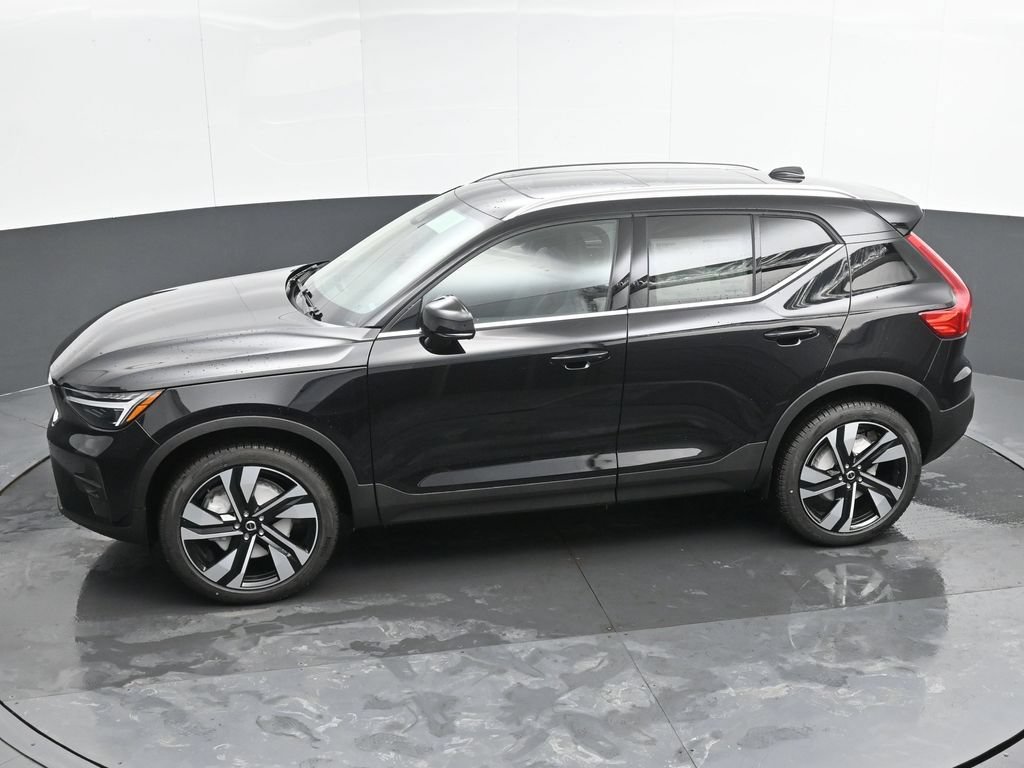 Used 2025 Volvo XC40 B5 Ultra w/ Climate Package AWD/4WD image 41