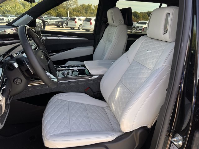 New 2026 Cadillac Escalade ESV V AWD/4WD image 21