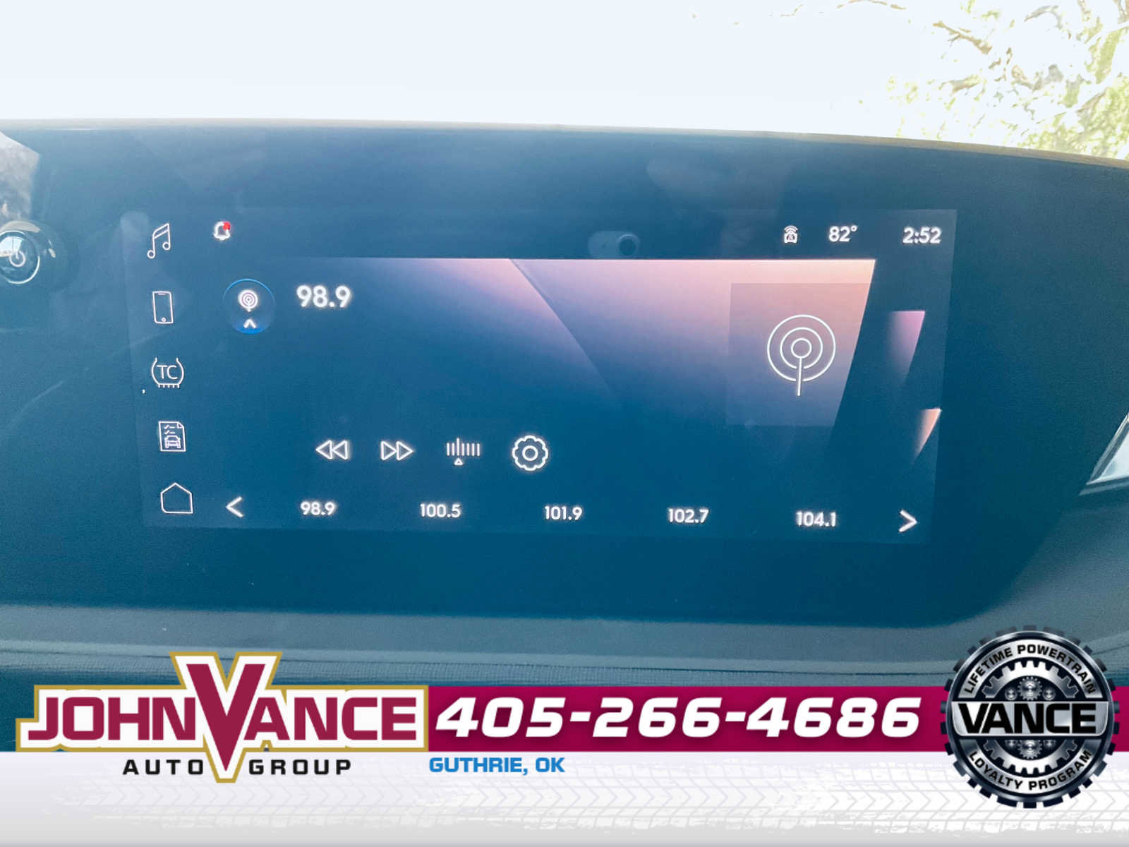 Used 2025 Buick Envista Sport Touring image 26