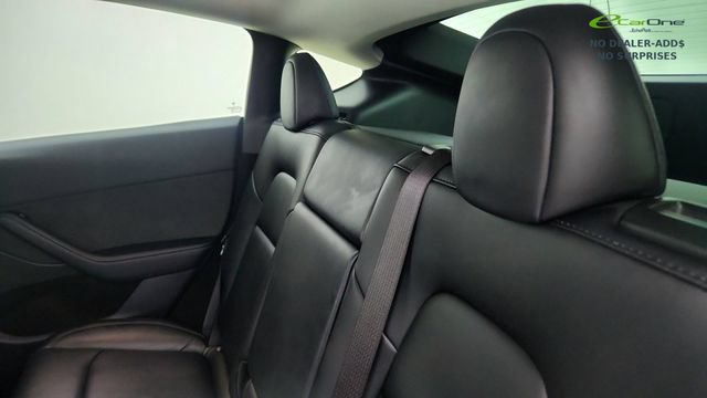 Used 2022 Tesla Model Y Long Range AWD/4WD image 30
