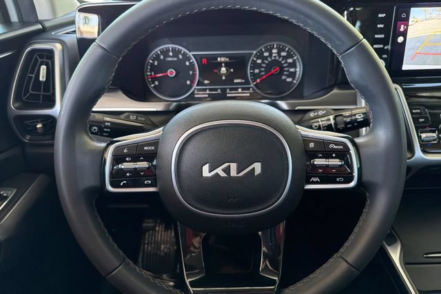 Used 2023 Kia Sorento S w/ Panoramic Sunroof Package FWD image 29