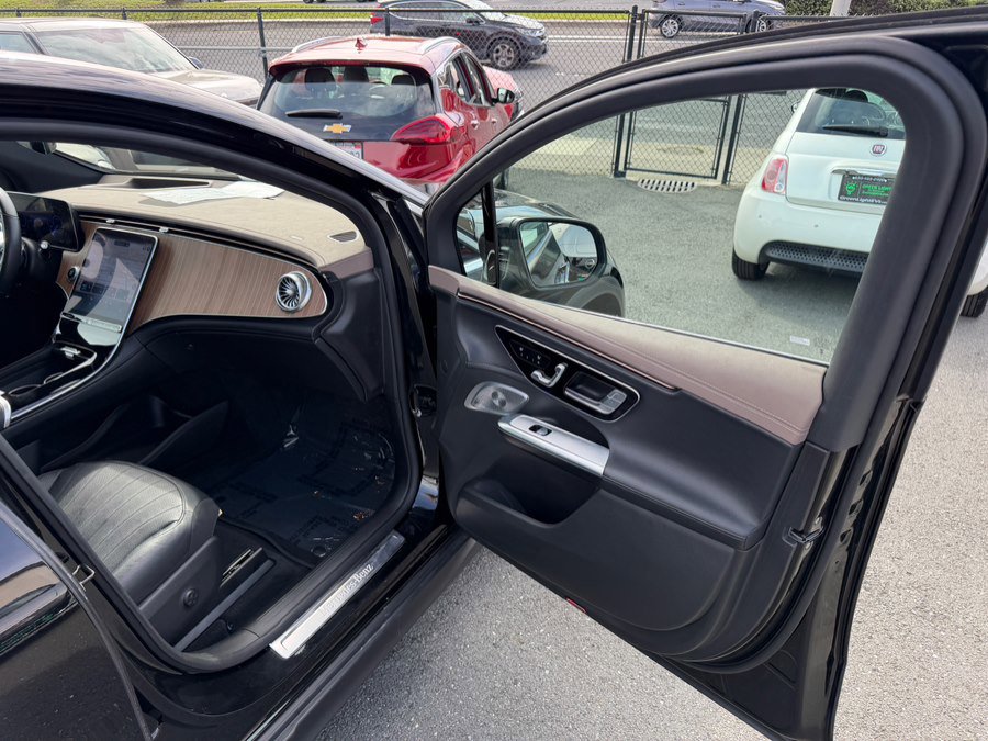 Used 2023 Mercedes-Benz EQE 350+ SUV image 39