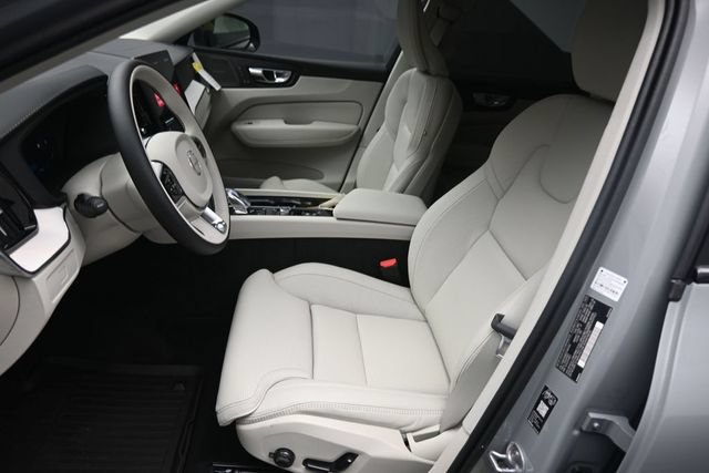 New 2026 Volvo XC60 B5 Ultra w/ Protection Package Premier AWD/4WD image 18