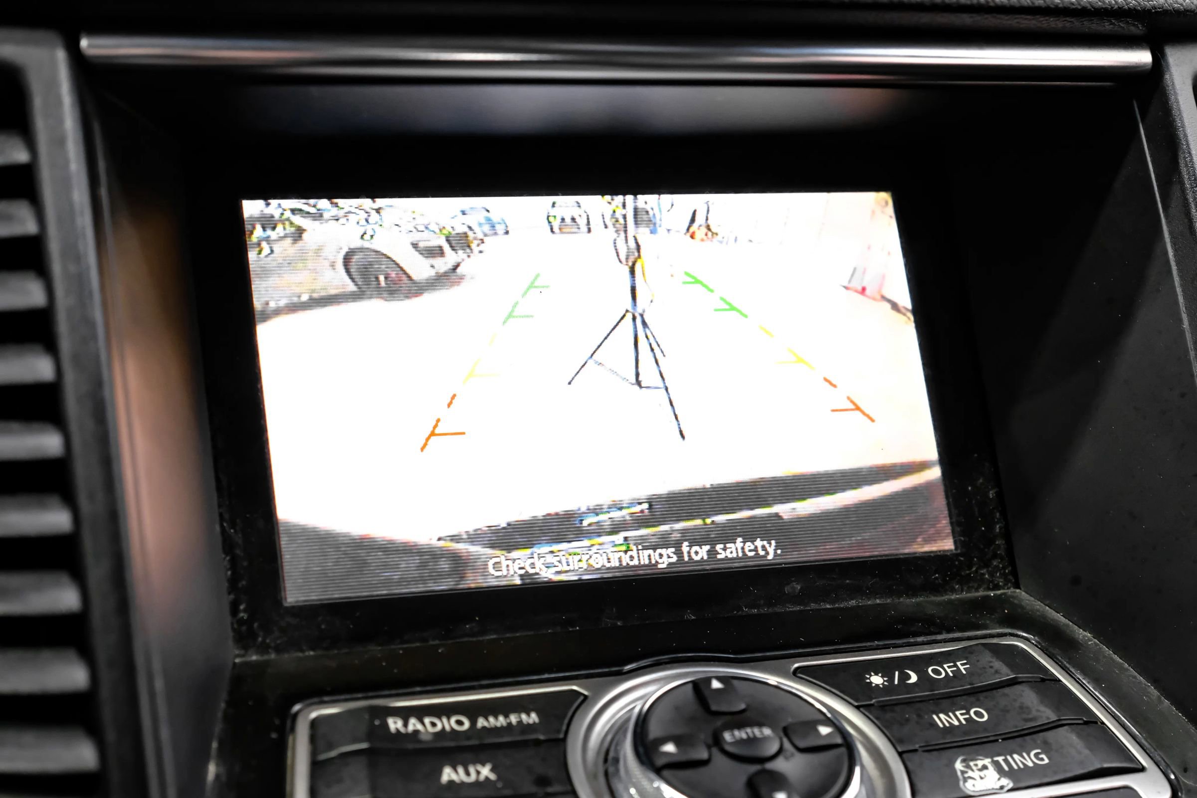 Used 2016 INFINITI QX70 3.7 image 29