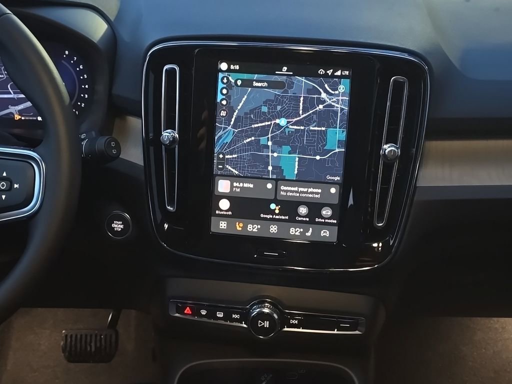 New 2026 Volvo XC40 B5 Ultra w/ Climate Package AWD/4WD image 14