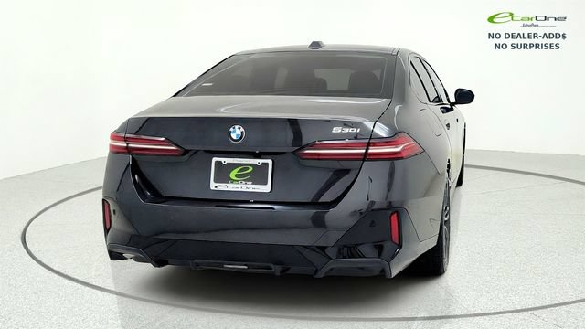 Used 2026 BMW 530i w/ M Sport Package RWD image 8