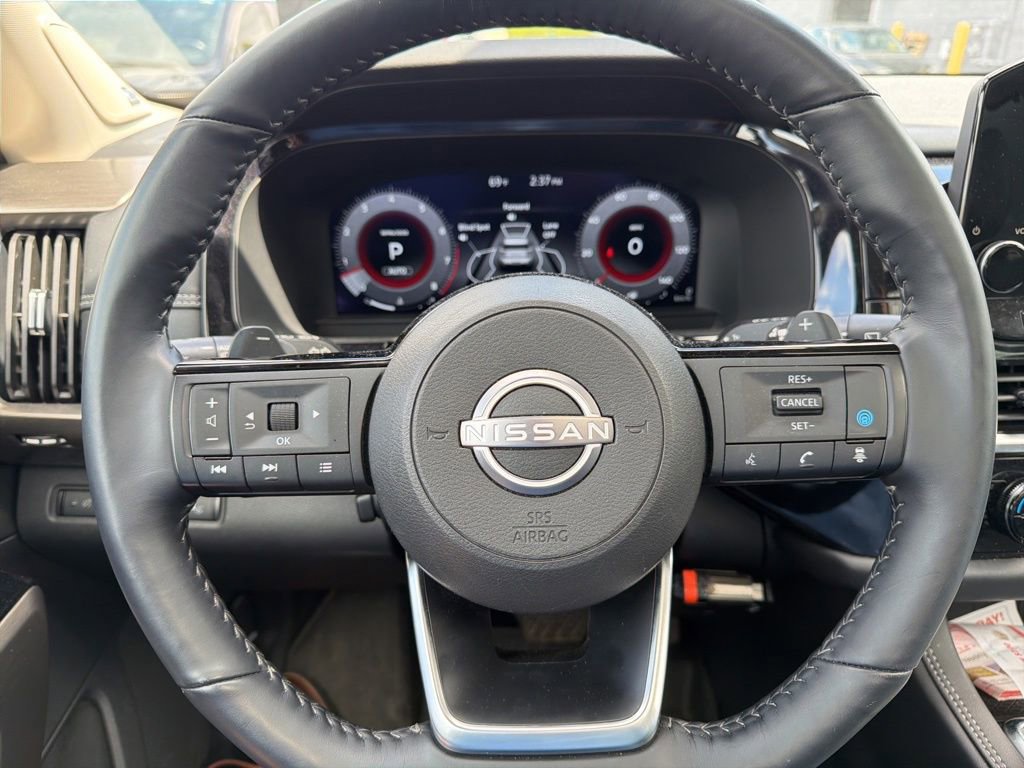 Used 2024 Nissan Pathfinder Platinum AWD/4WD image 24