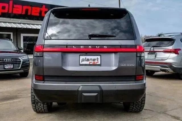 Used 2025 Lexus GX 550 image 9