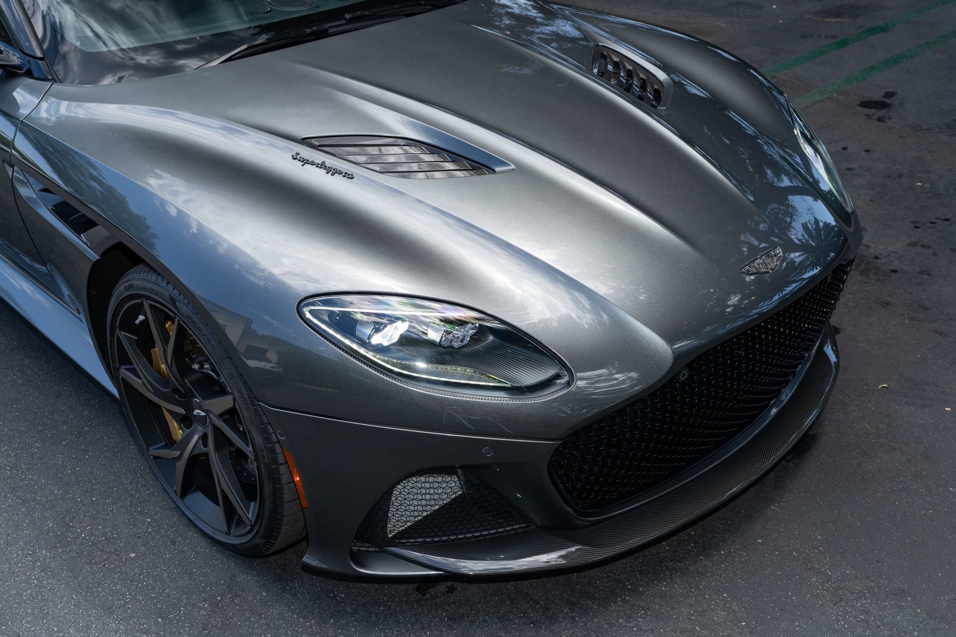 Used 2019 Aston Martin DBS Superleggera RWD image 8