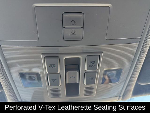 Used 2019 Volkswagen Tiguan SE w/ Panoramic Sunroof Package image 28