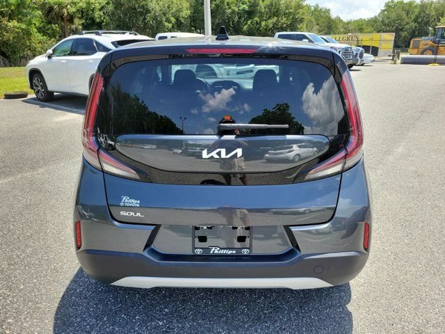 Used 2024 Kia Soul LX w/ Option Group 015 FWD image 11