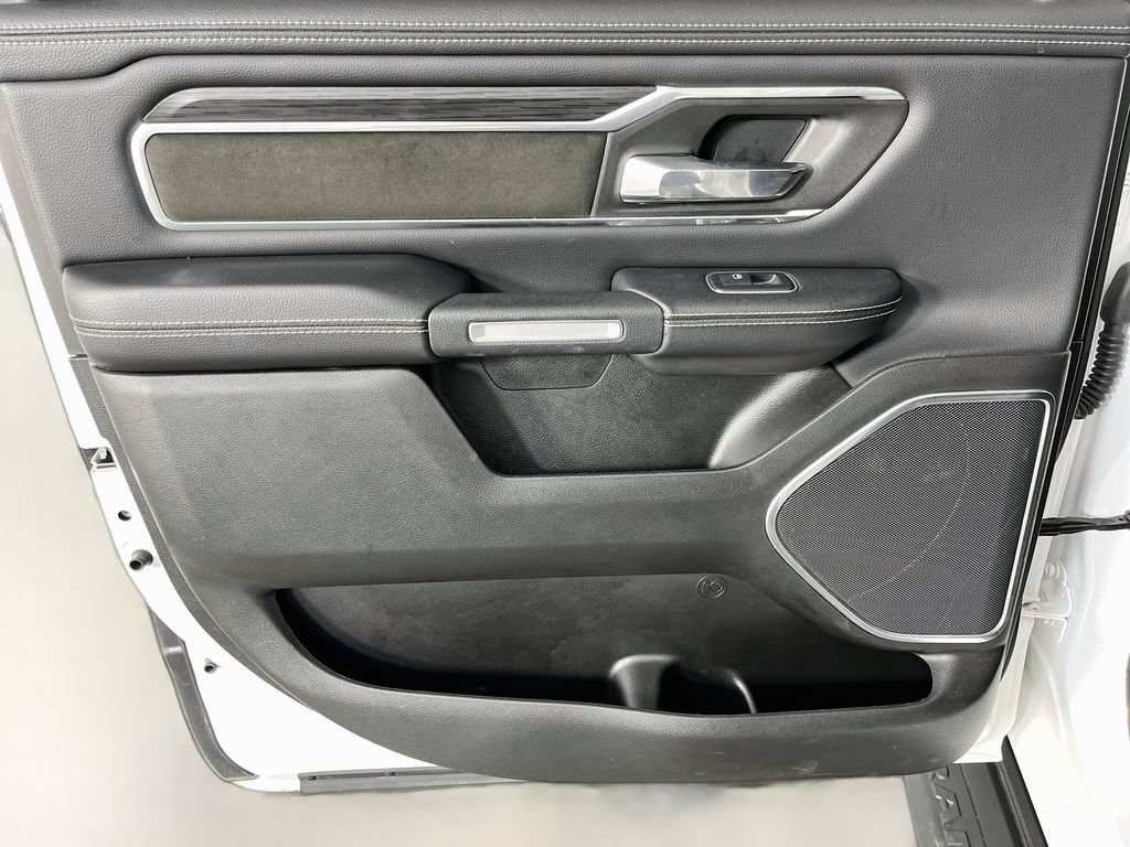 Used 2023 RAM 1500 Laramie AWD/4WD image 31