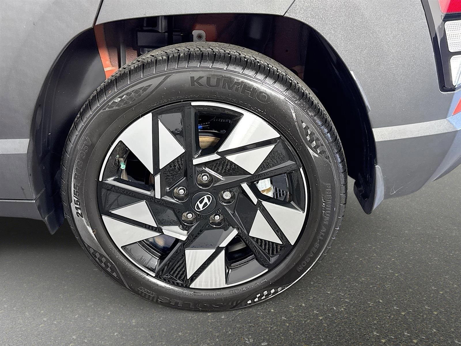 Certified 2024 Hyundai Kona SEL FWD image 29