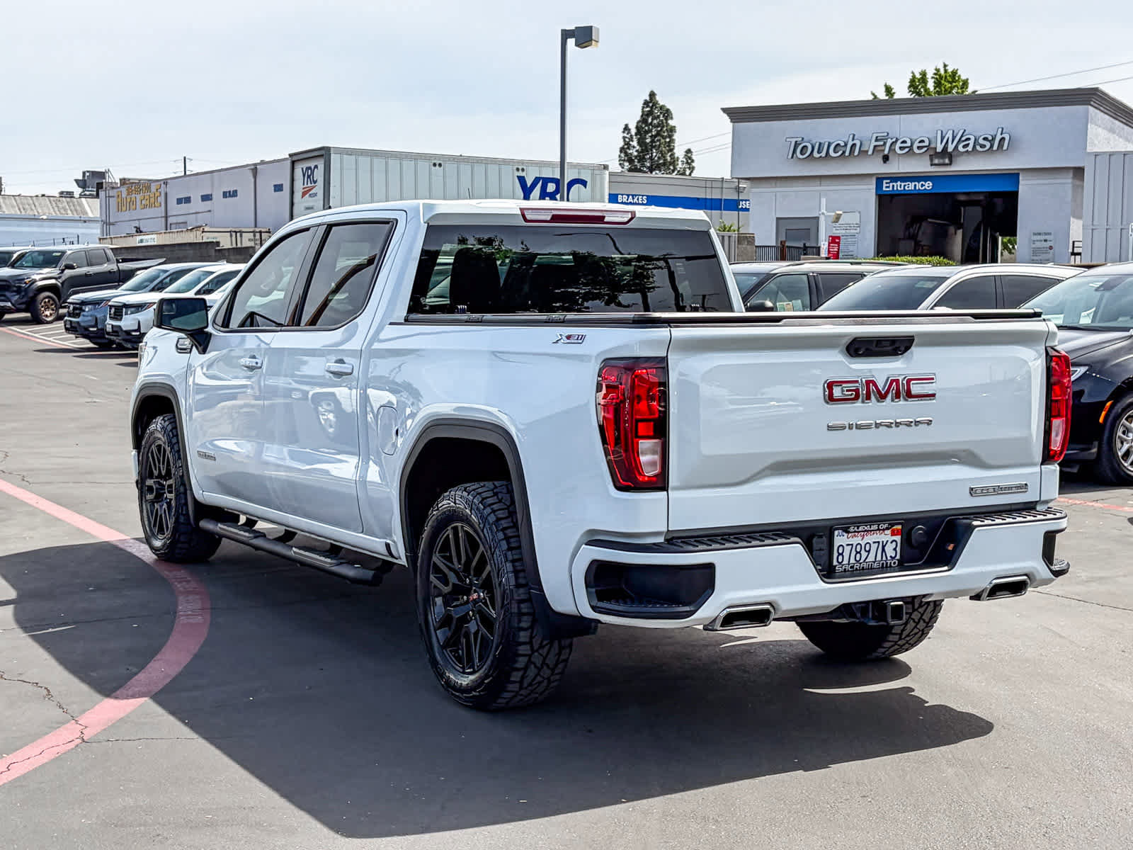Used 2023 GMC Sierra 1500 Elevation image 2