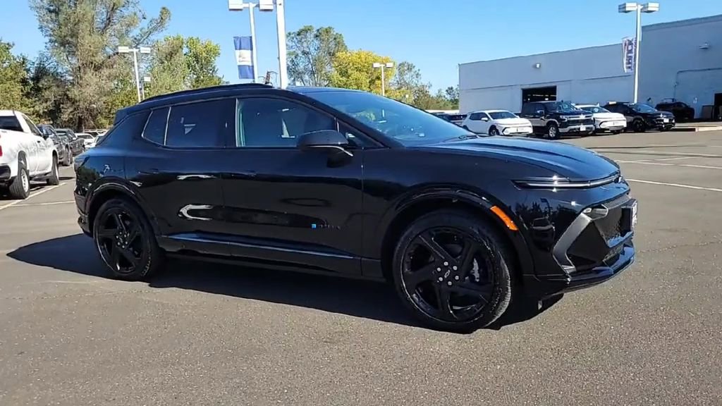 New 2026 Chevrolet Equinox EV RS image 2