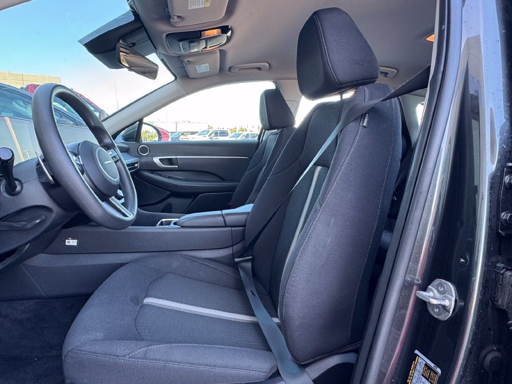 Used 2025 Hyundai Sonata SEL FWD image 21