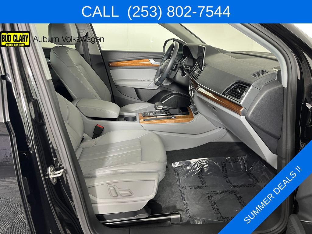 Used 2023 Audi Q5 2.0T Premium Plus w/ Premium Plus Package AWD/4WD image 16