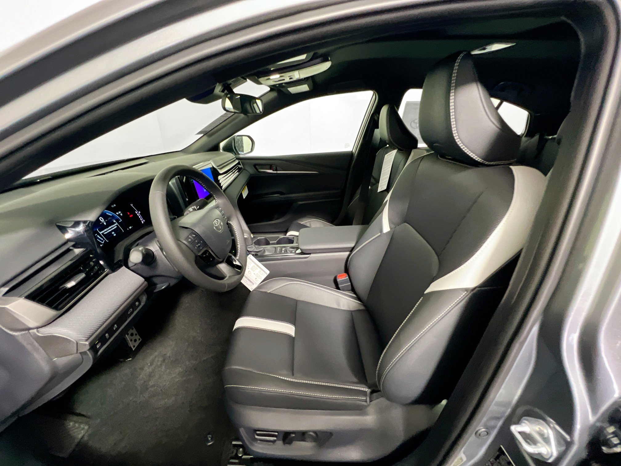 New 2026 Toyota Camry SE image 14