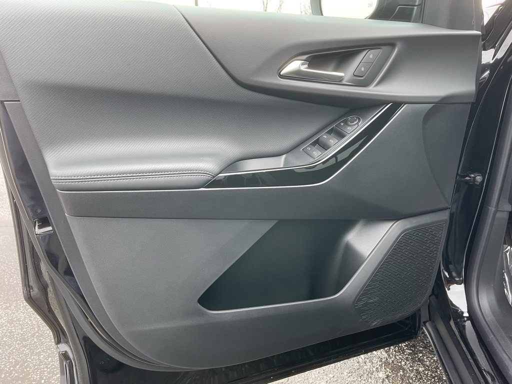 New 2026 Chevrolet Equinox LT w/ Midnight Edition image 9