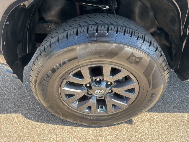 Certified 2021 Toyota Tacoma SR5 RWD image 12