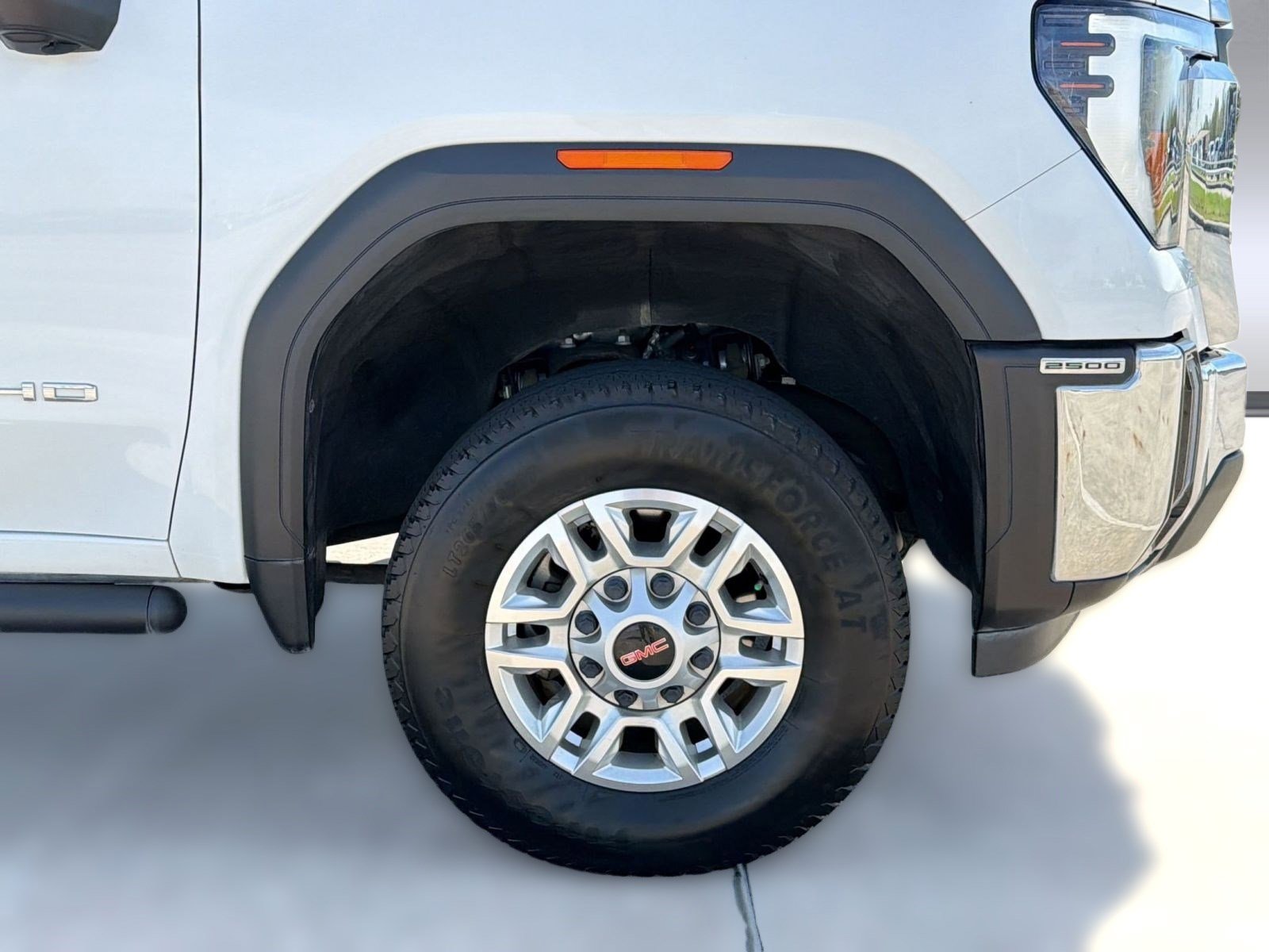 Used 2024 GMC Sierra 2500 SLE w/ SLE Value Package; image 12