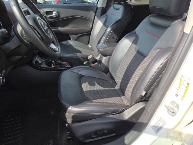 Used 2018 Jeep Compass Trailhawk w/ Navigation Group AWD/4WD image 16