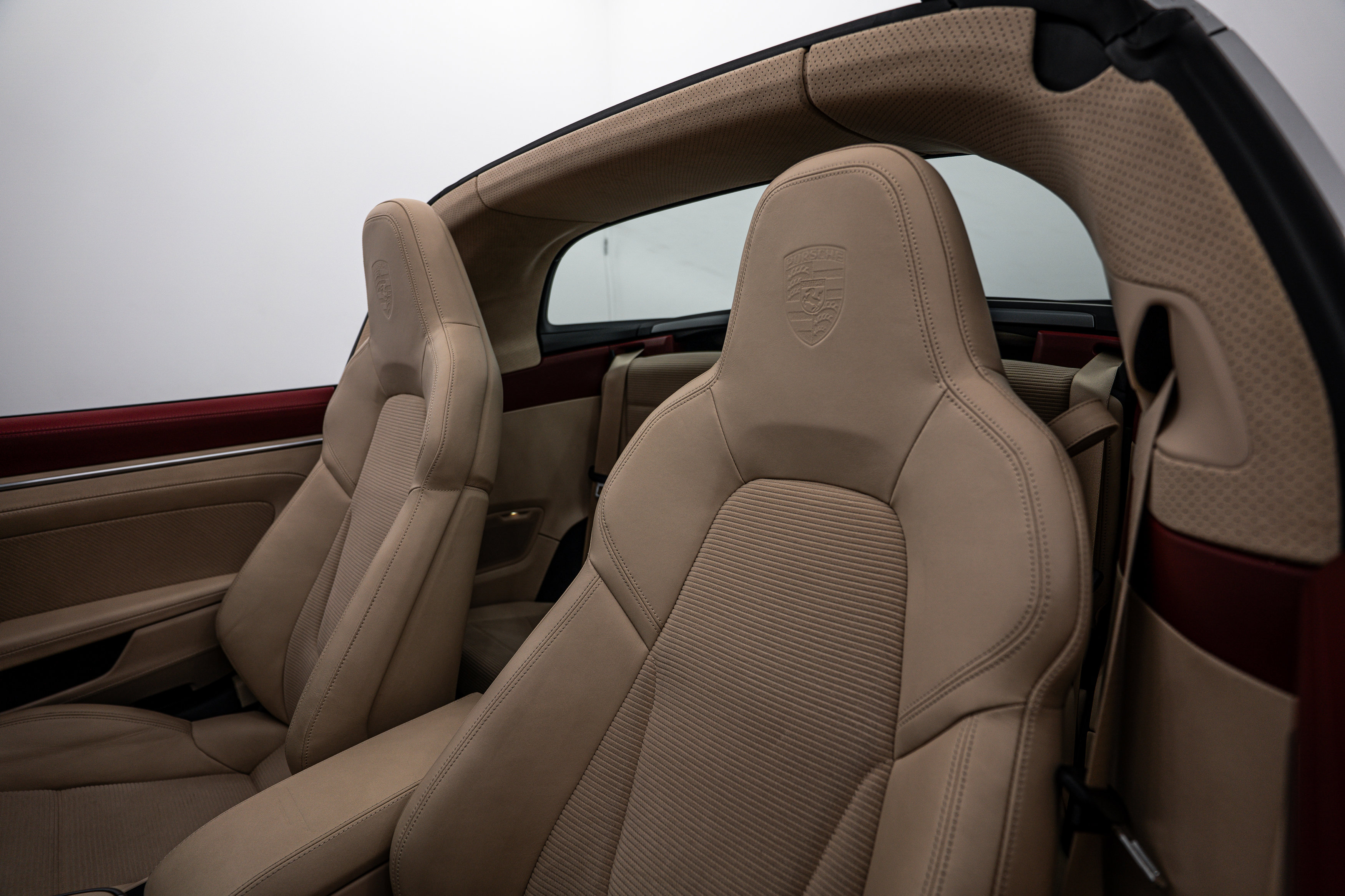 Certified 2021 Porsche 911 Targa 4S Heritage Design image 16