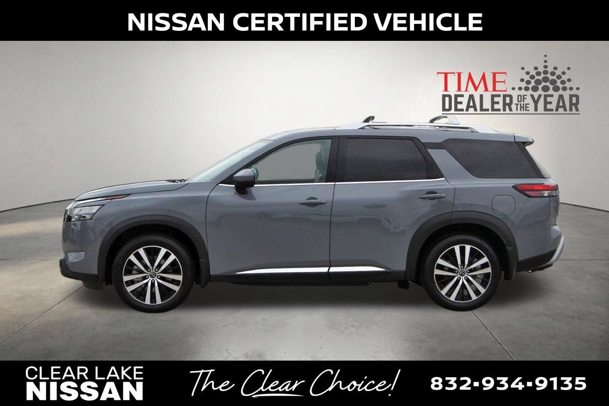 Certified 2025 Nissan Pathfinder Platinum w/ Cargo Package FWD image 5