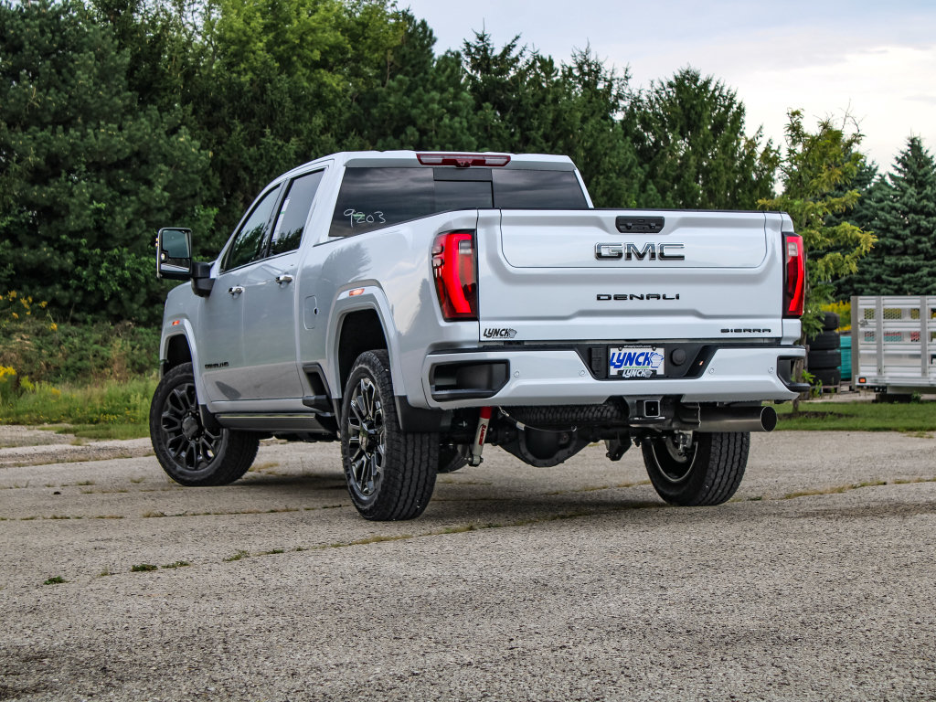 New 2026 GMC Sierra 2500 Denali Ultimate w/ LPO, Black Badging Package AWD/4WD image 8