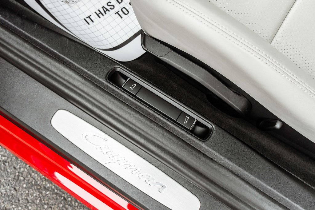 Used 2017 Porsche 718 Cayman image 24