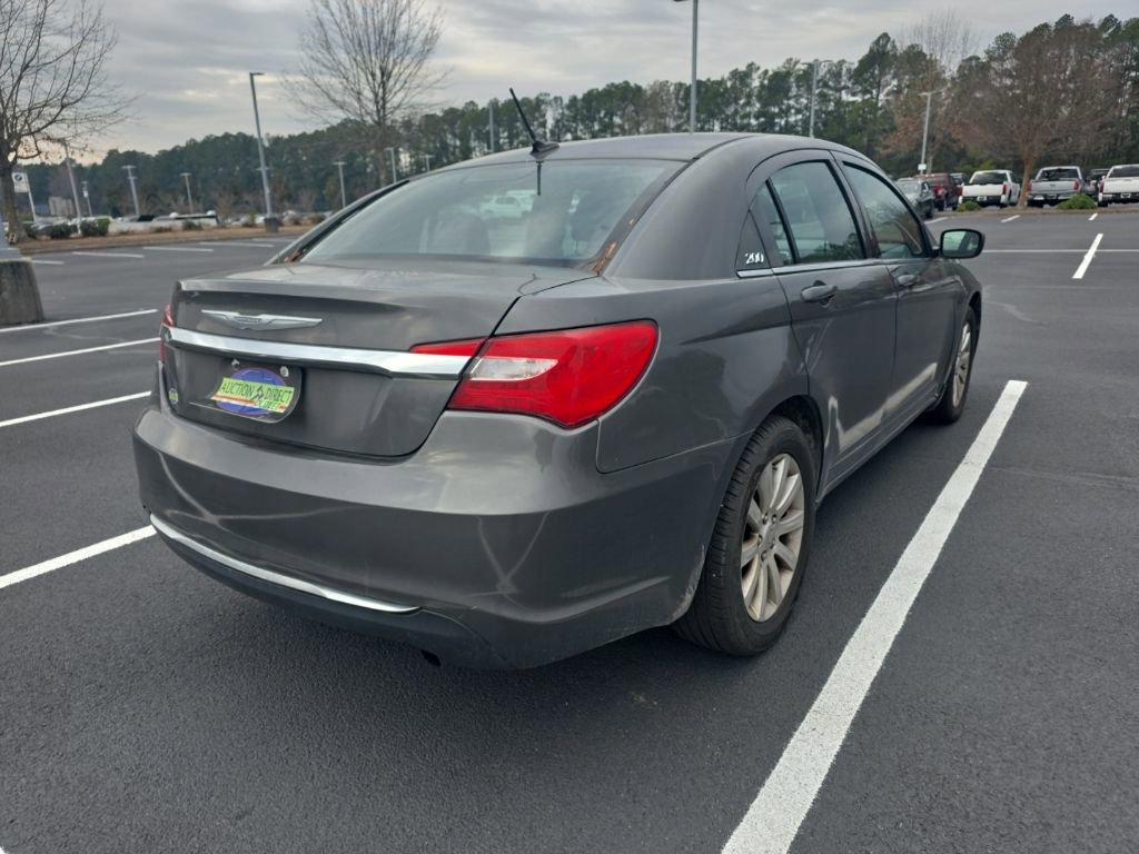 Used 2013 Chrysler 200 Touring image 7