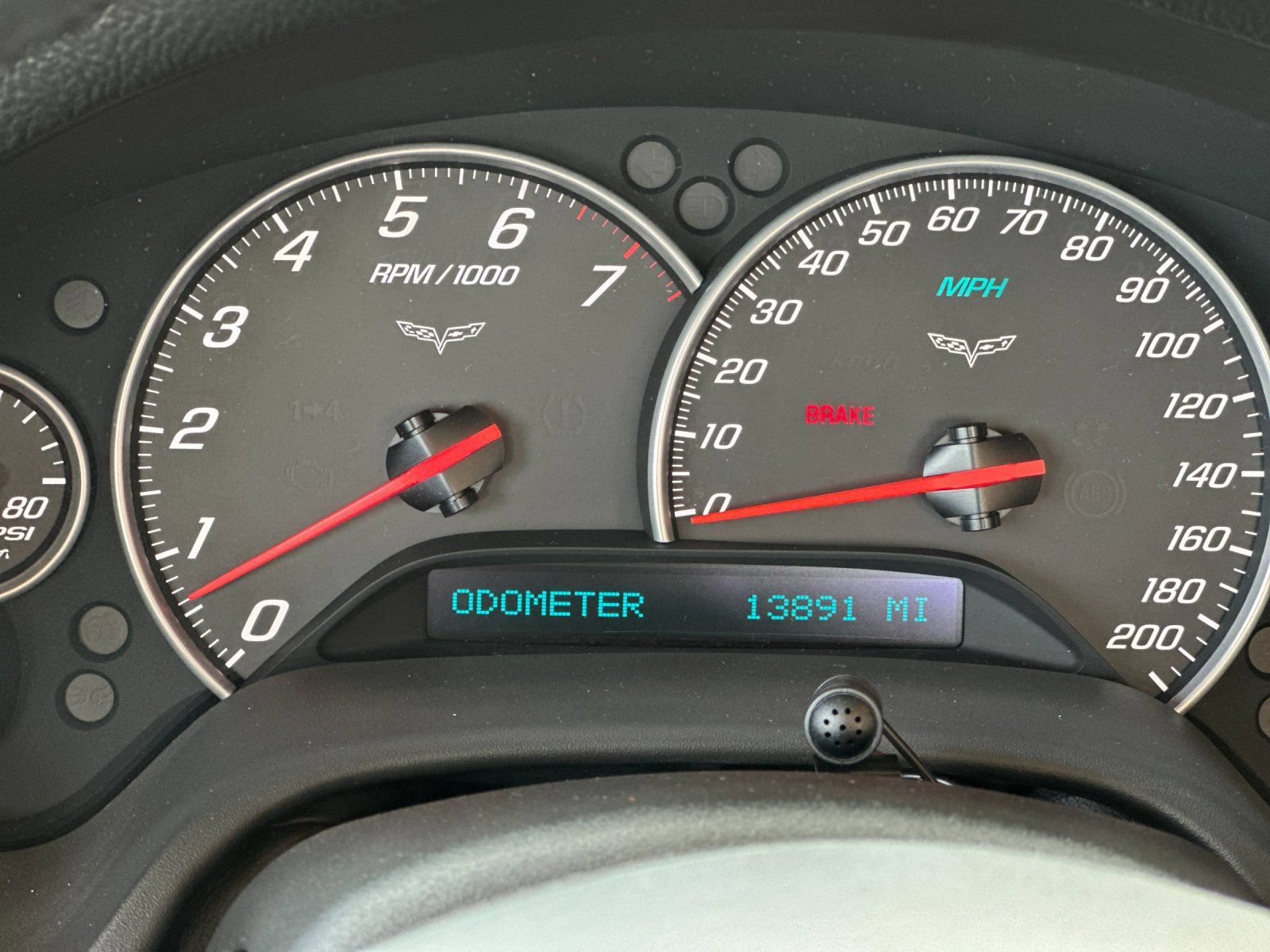 Used 2005 Chevrolet Corvette Convertible w/ Preferred Equipment Group RWD image 21