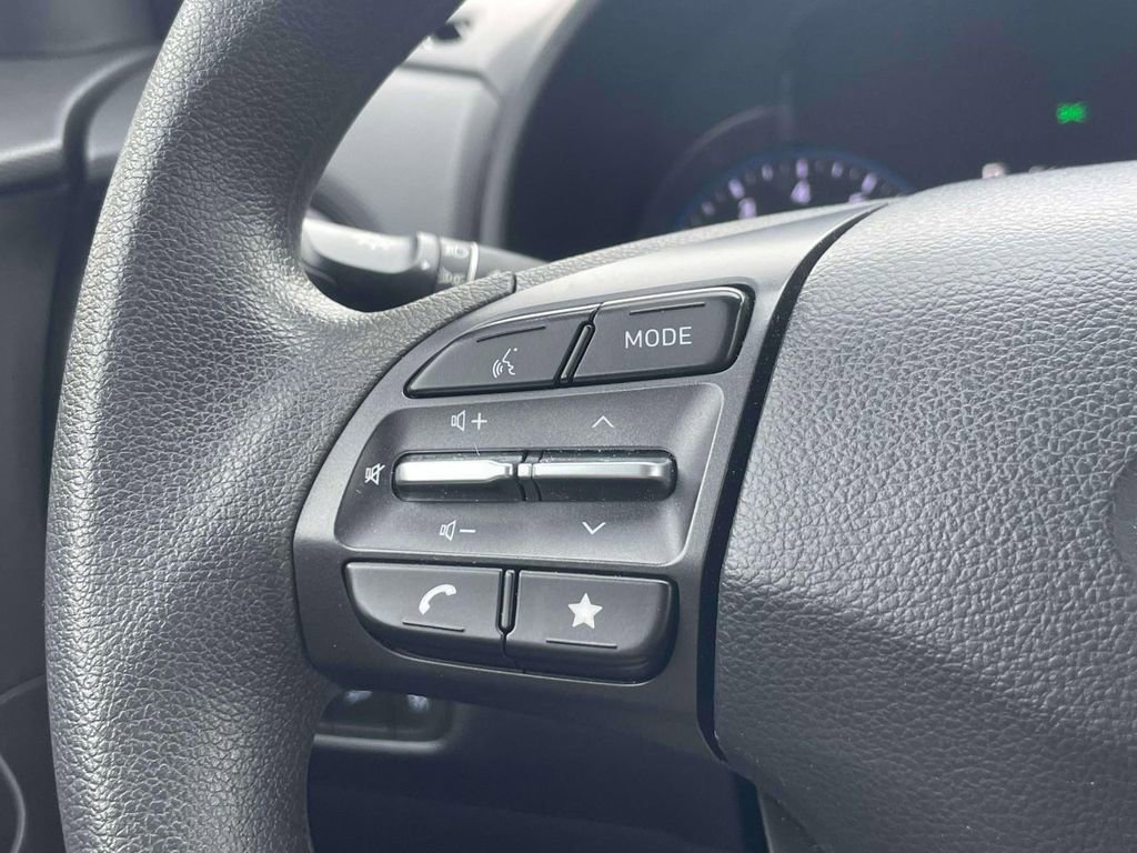 Used 2023 Hyundai Kona SEL image 21